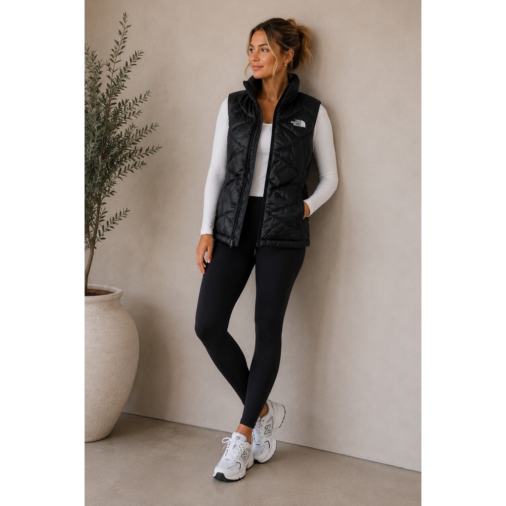 The North Face Womens Aconcagua 550-Fill Down Vest Black Small Quilted Puffer